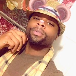 Meet your Posher, Adrien